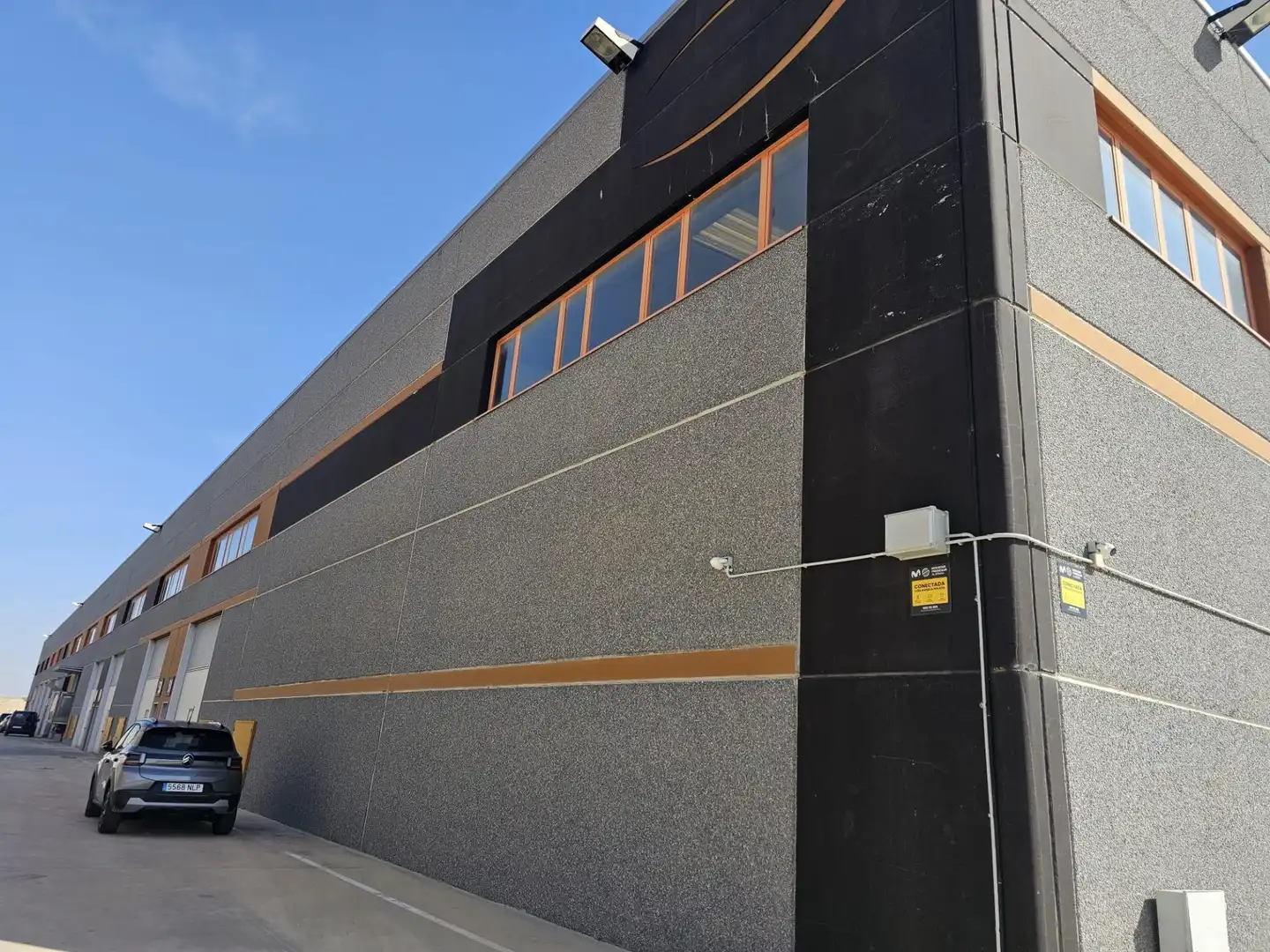 Nave industrial in affitto a Calle Calle Borderea 51