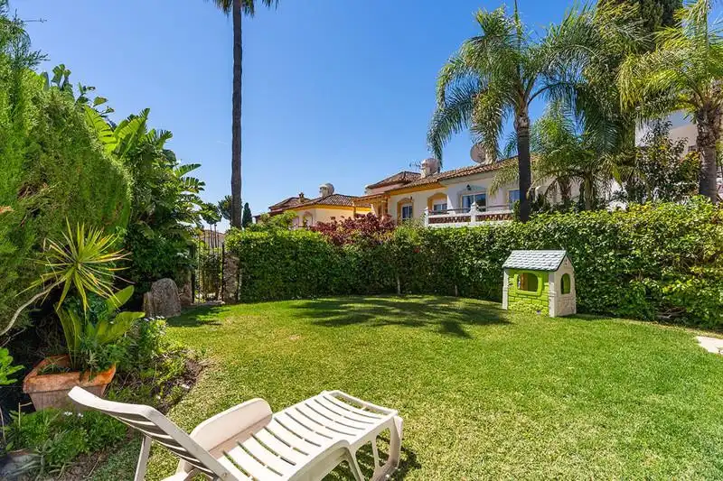 Garden of Detached homes for rent in Estepona  with Air Conditioner, Heating and Terrace