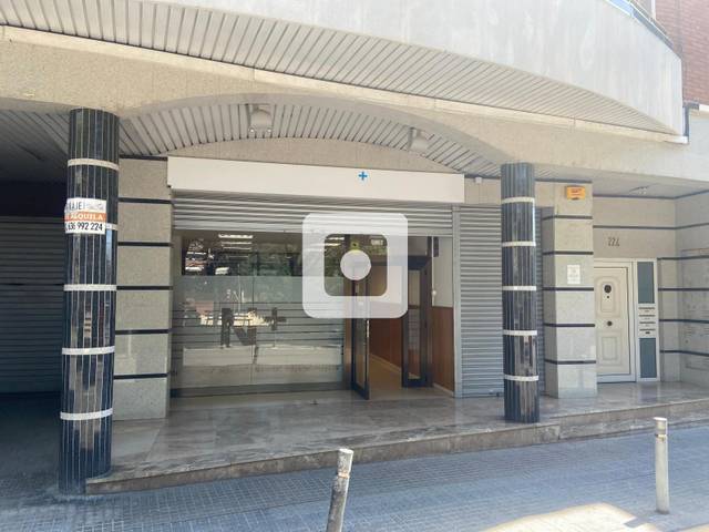 Local comercial en Alquiler en TRANSVERSAL en Sant Pere