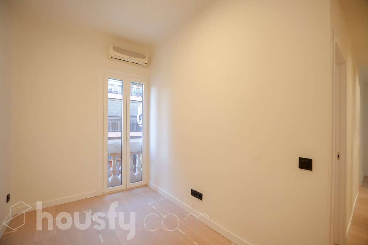 Habitación de Piso en venta en  Madrid Capital con Aire acondicionado y Calefacción