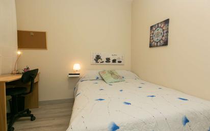 Bedroom of Flat to share in  Granada Capital  with Air Conditioner and Terrace