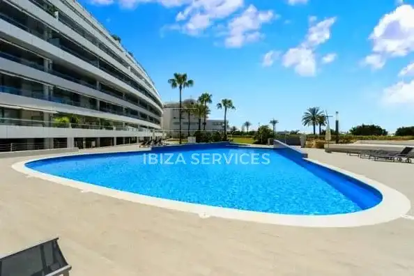 Appartamento con piscina in affitto a Marina Botafoc - Platja de Talamanca, imagen 16