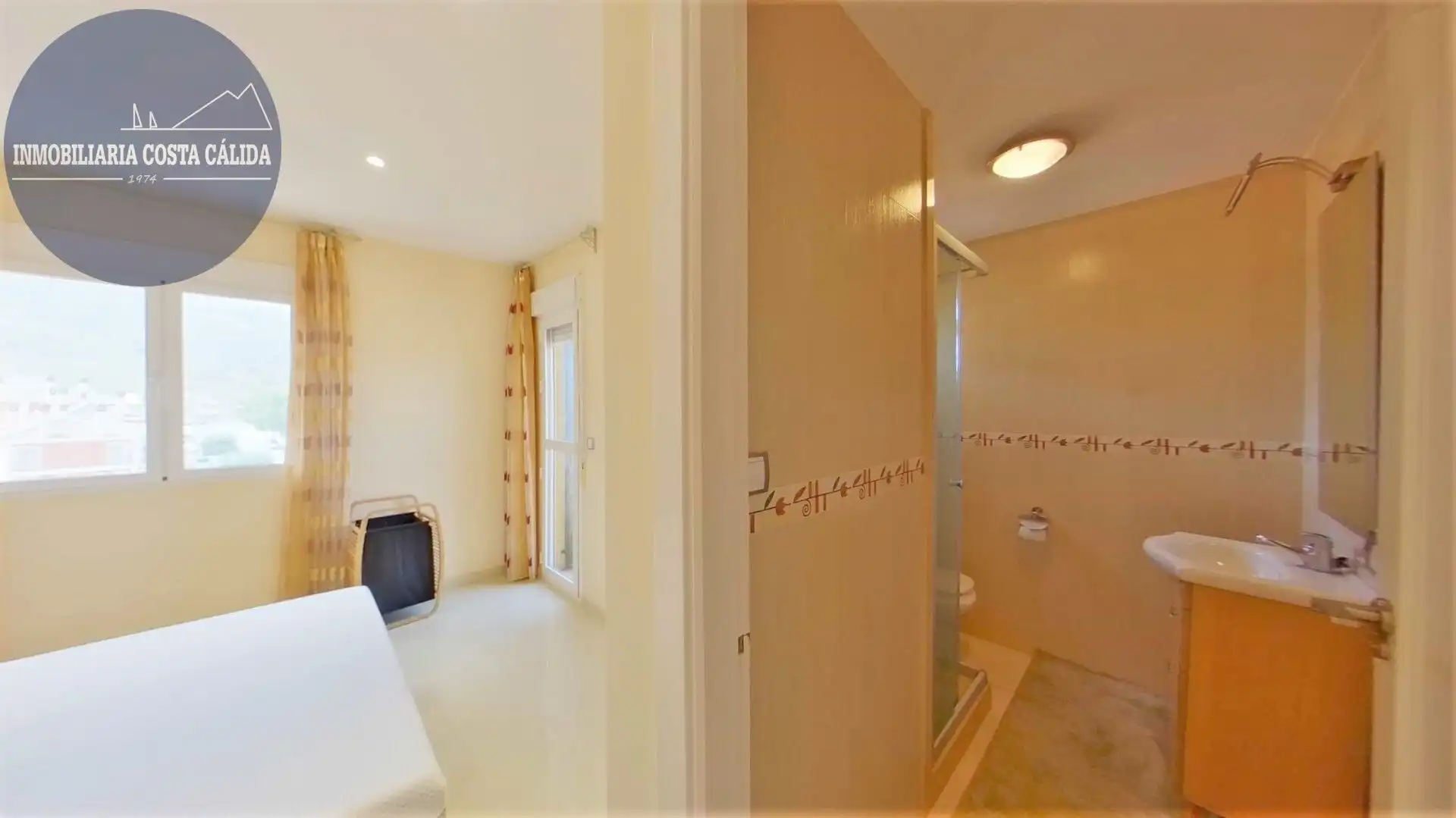 Baño de Dúplex en venta en Águilas con Aire acondicionado, Calefacción y Jardín privado