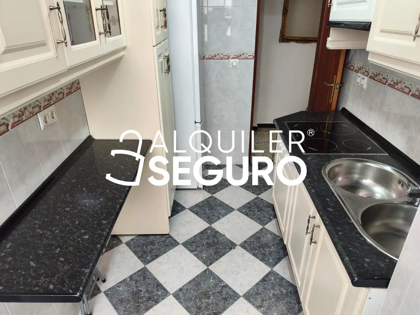 Piso con ascensor en alquiler en De Carmona, imagen 6