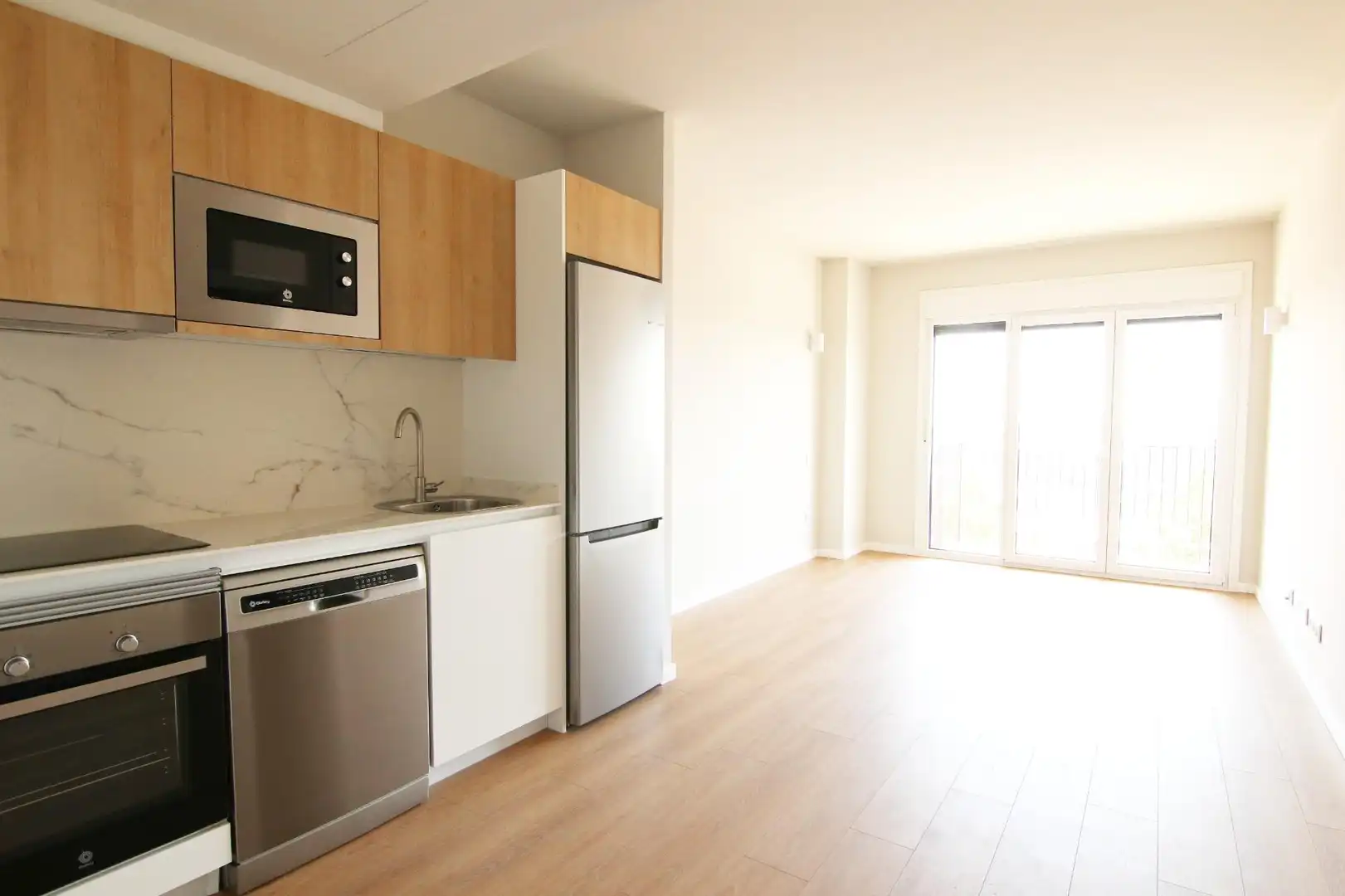 Cocina de Piso de alquiler en Terrassa con Aire acondicionado, Calefacción y Jardín privado
