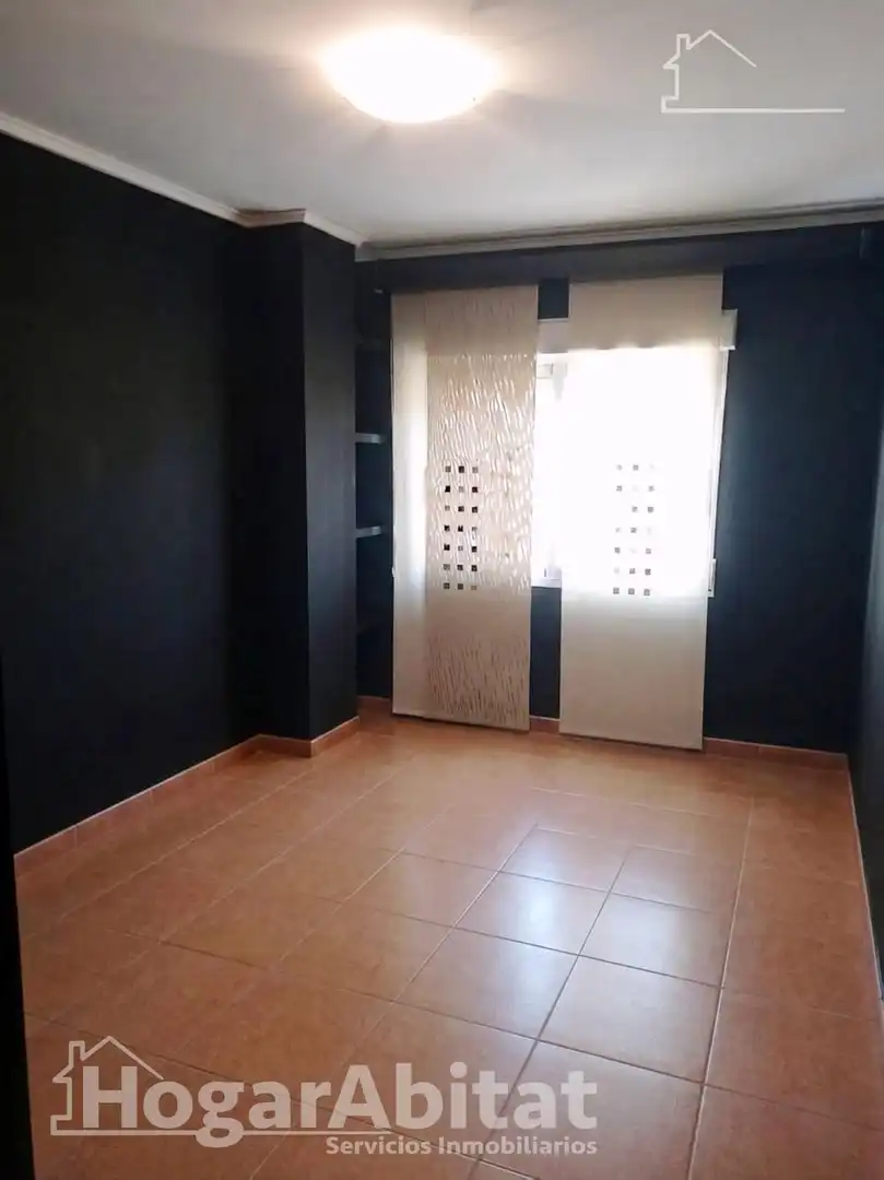 Habitación de Piso en venta en Tavernes de la Valldigna con Trastero