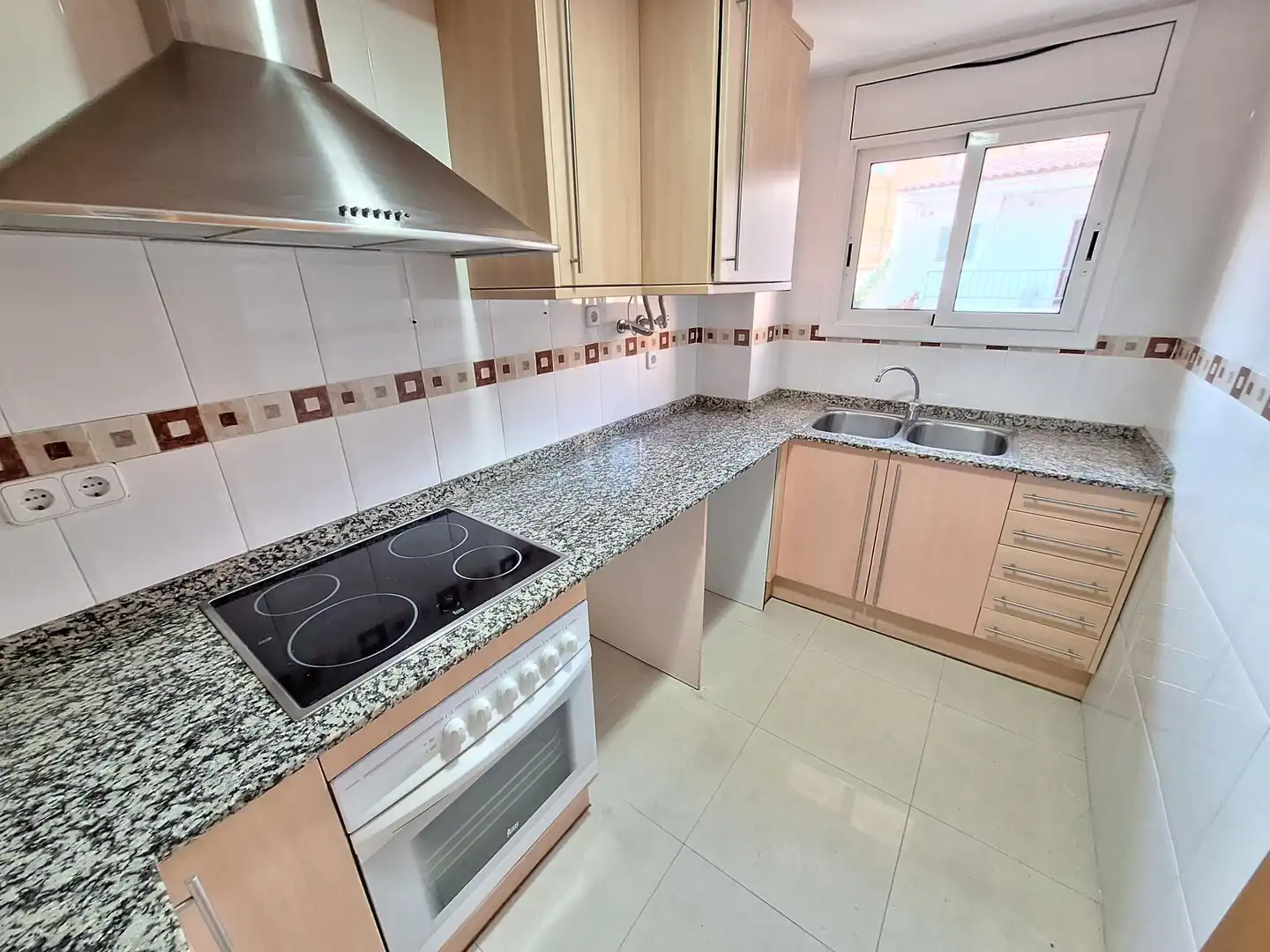 Cuina de Dúplex en venda en Òdena amb Aire condicionat i Balcó