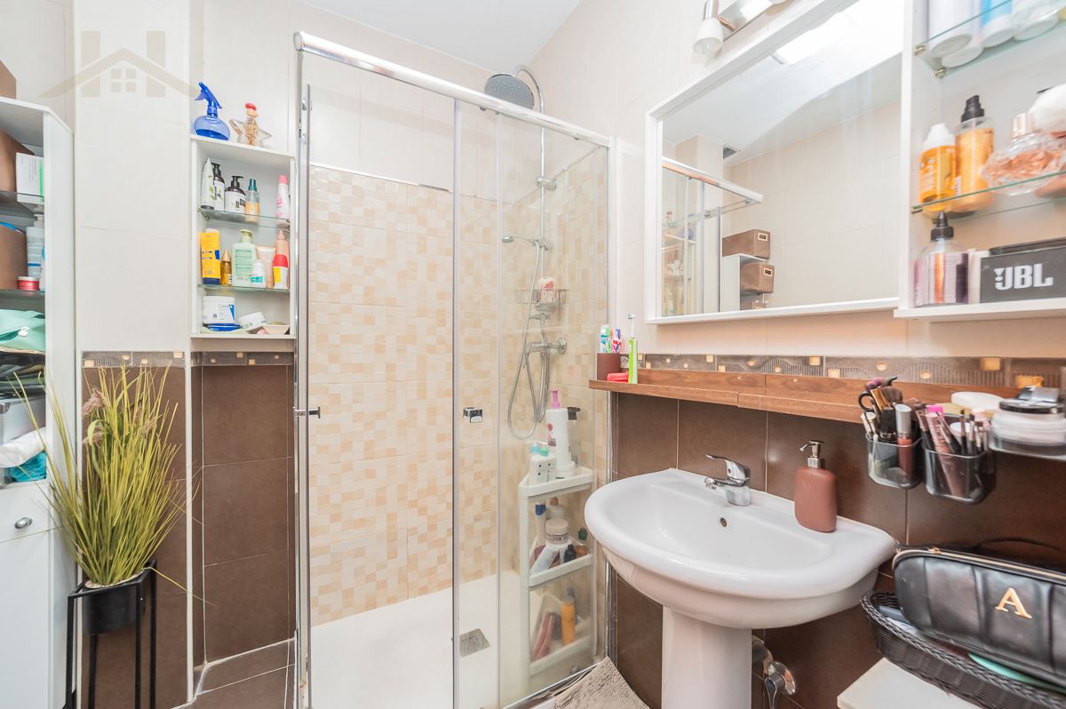 Bany de Pis en venda en Leganés amb Calefacció i Moblat