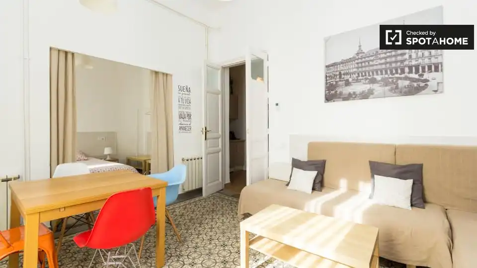 Appartamento con terrazza in affitto a Centro, imagen 2