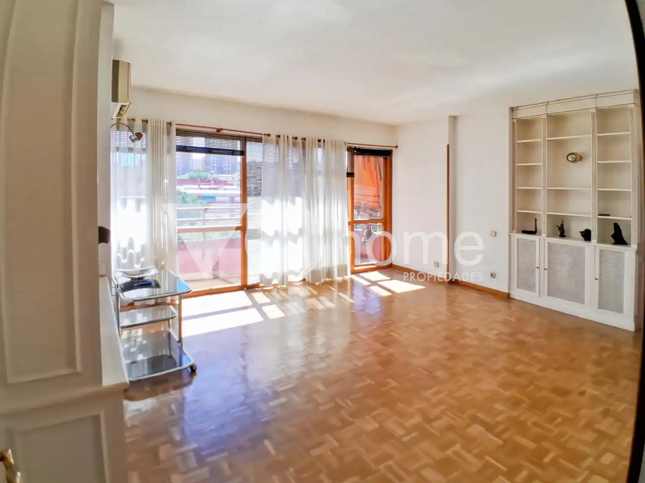 Living room of Flat for sale in Madrid  with Air Conditioner, Heating and Terrace