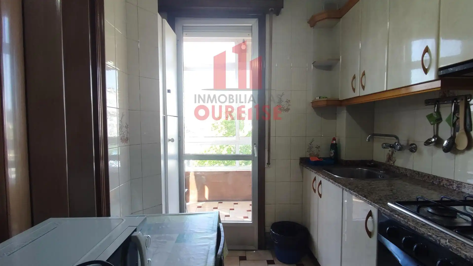 Kitchen of Flat for share in Ourense Capital   with Heating and Furnished