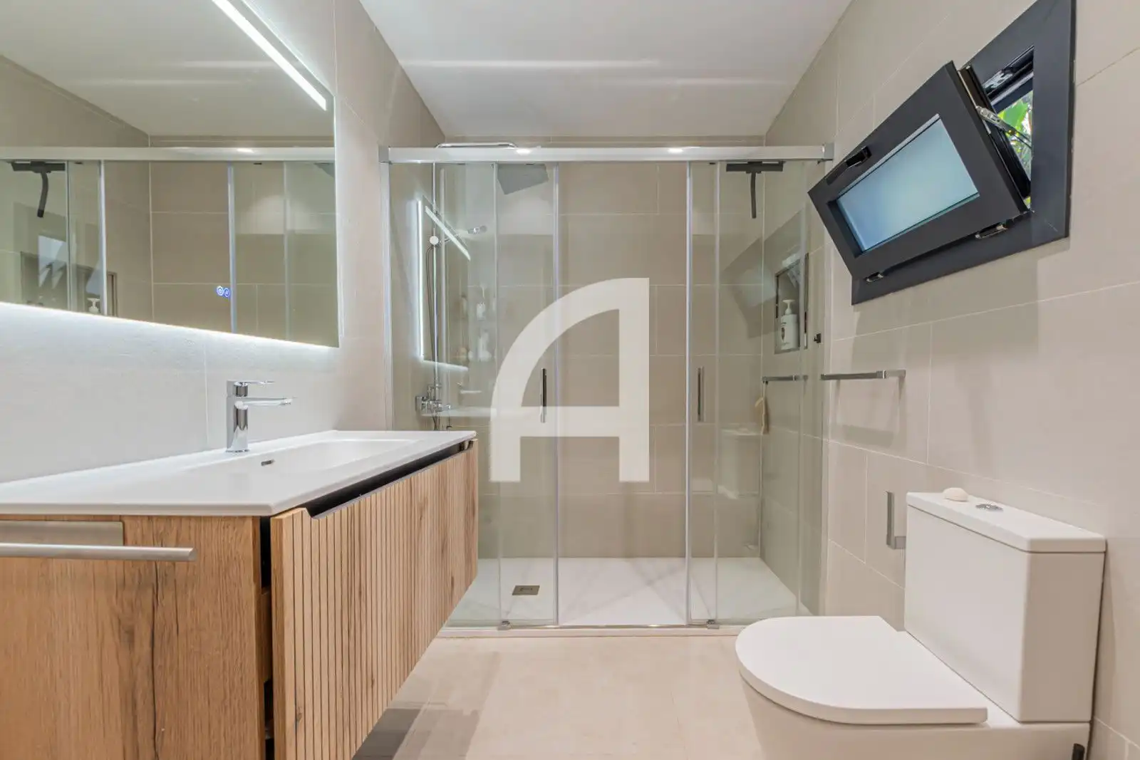 House with balcony for sale in Eduard Corbella, de, imagen 27