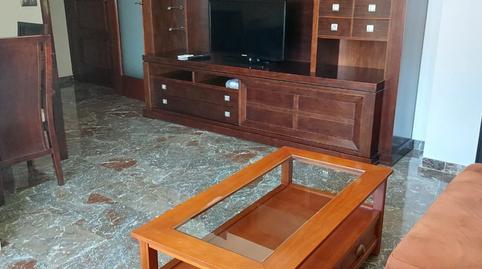 Foto 2 de Apartament de lloguer a Renfe - Bulevar 1ª y 2ª Fase, Jaén