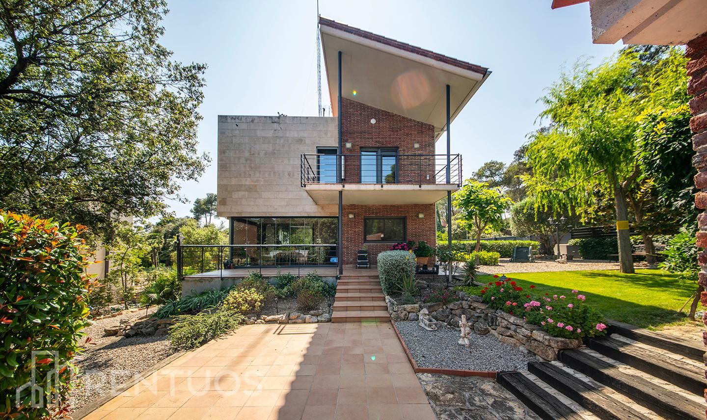 Exterior view of House or chalet to rent in Begues  with Air Conditioner, Heating and Private garden