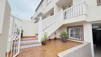 Vista exterior de Casa o xalet en venda en Roquetas de Mar amb Aire condicionat, Calefacció i Terrassa