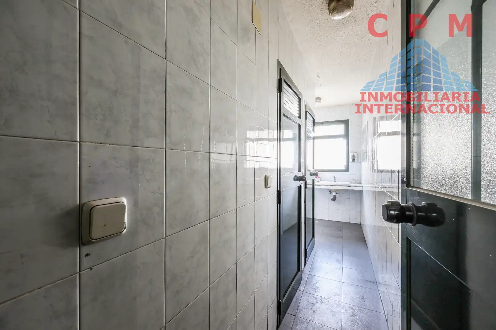 Baño de Nave industrial en venta en Madrid con Calefacción