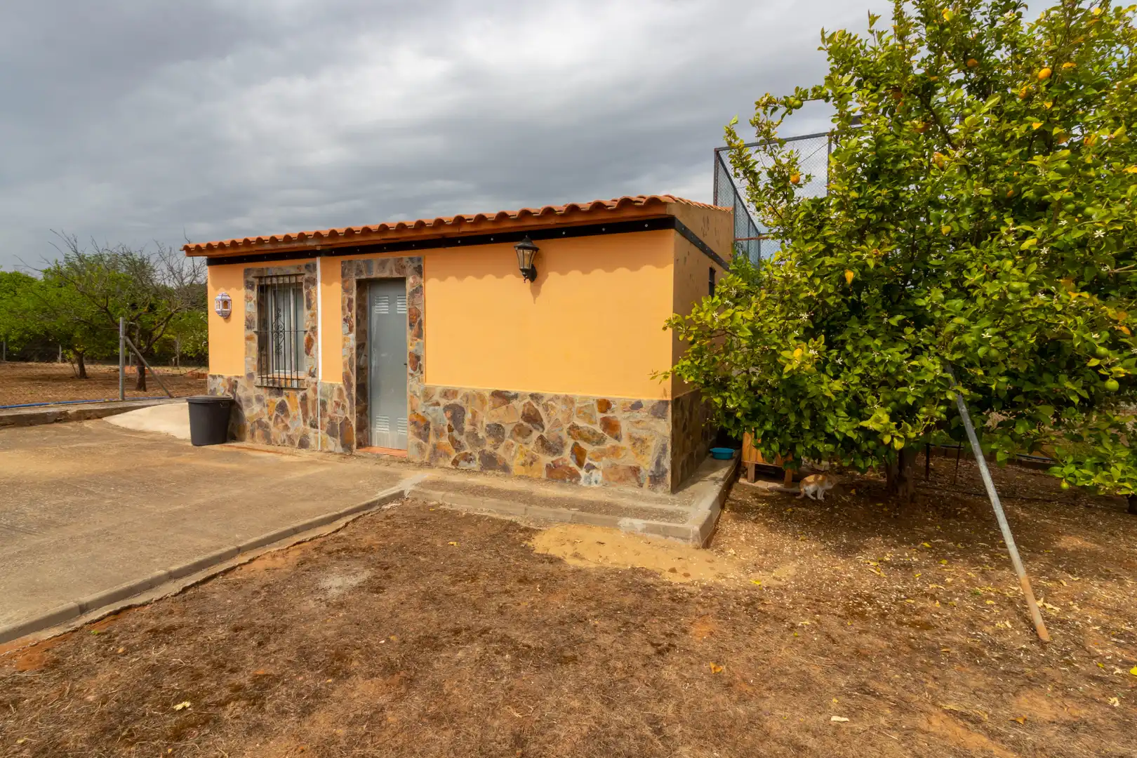 Außenansicht von Haus oder Chalet zum Verkauf in Badajoz mit Klimaanlage, Abstellraum und Schwimmbad