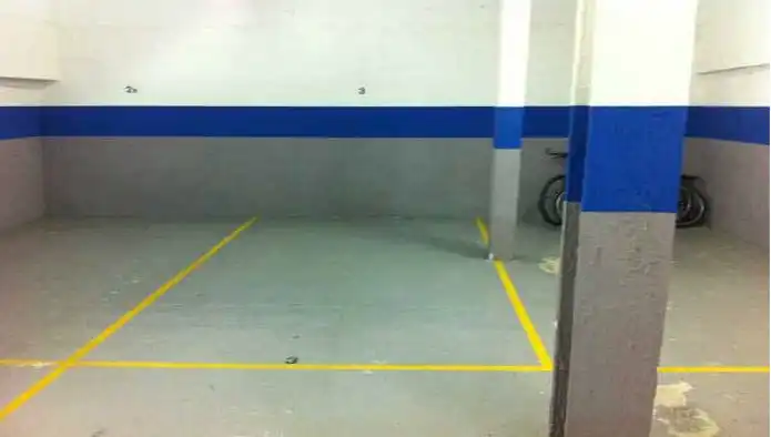 Parking with lift for sale in C/ Balears, imagen 3