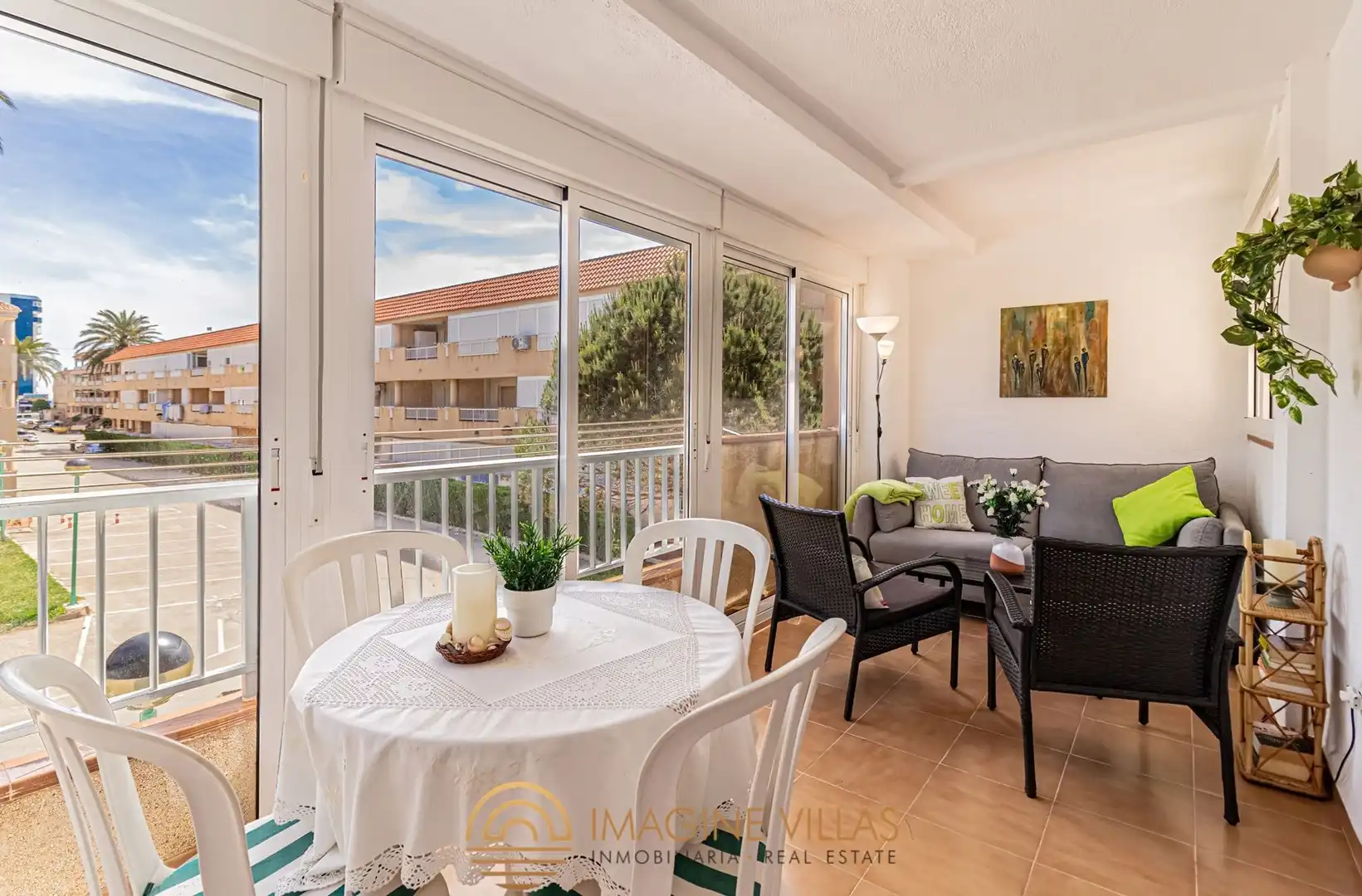 Terraza de Apartamento en venta en La Manga del Mar Menor con Amueblado y Piscina comunitaria