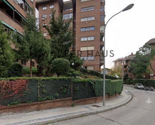 Exterior view of House or chalet for sale in  Madrid Capital  with Balcony