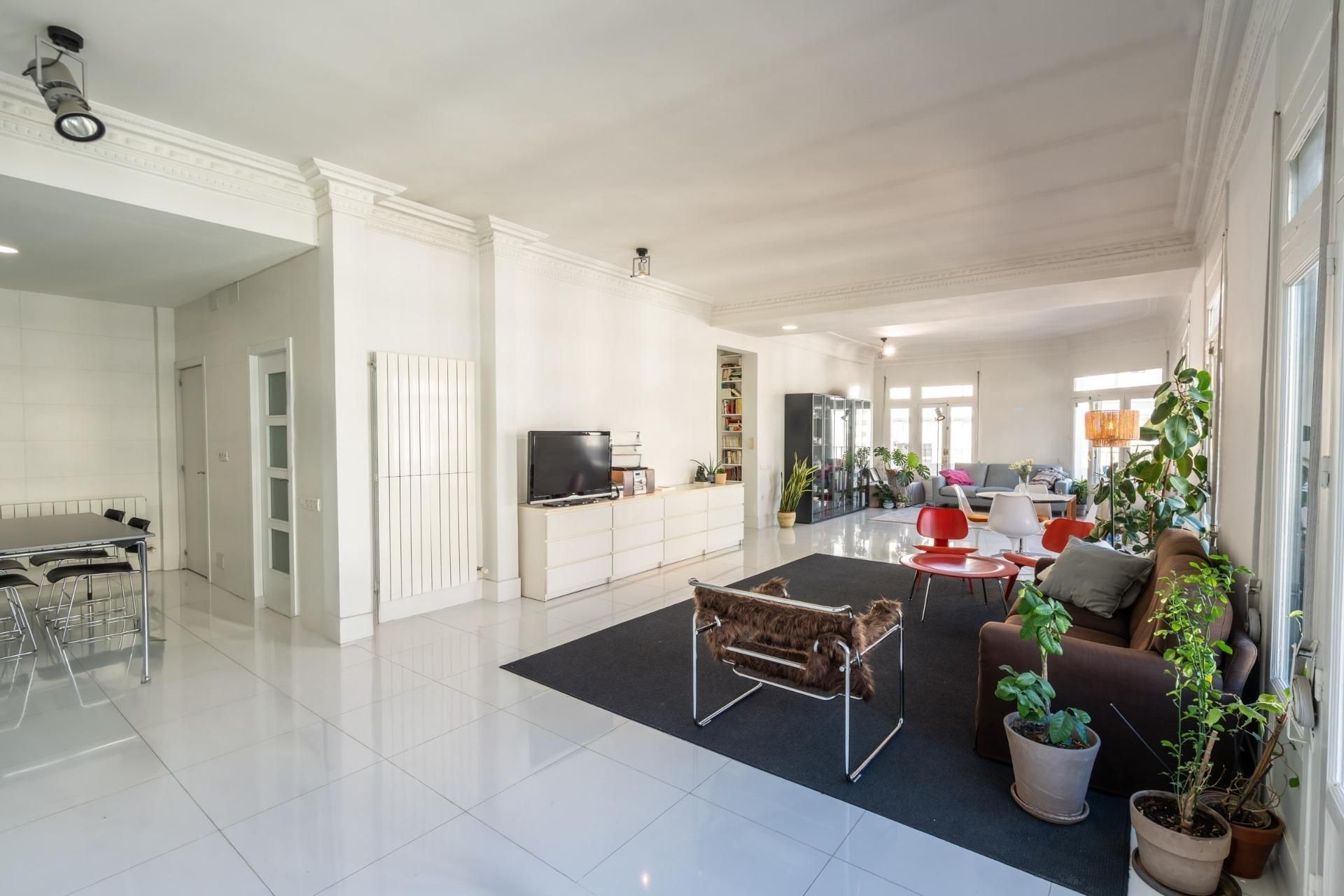 Sala d'estar de Àtic en venda en  Madrid Capital amb Aire condicionat, Terrassa i Moblat