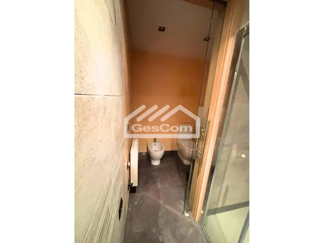 Baño de Ático en venta en Escaldes – Engordany con Aire acondicionado, Calefacción y Terraza