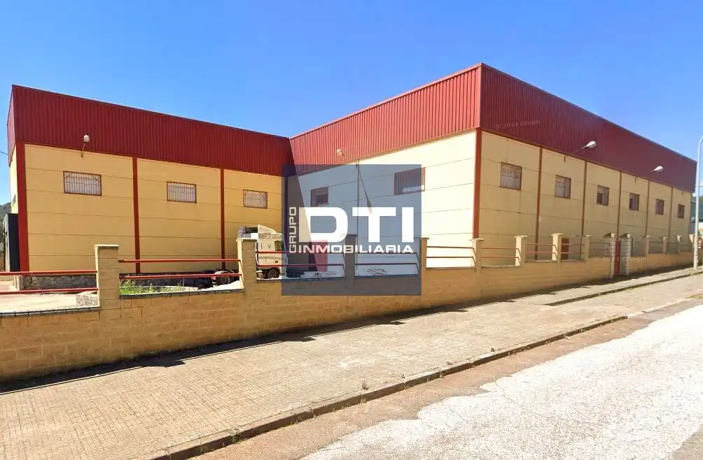 Nave industrial in vendita a Arroyomolinos De León