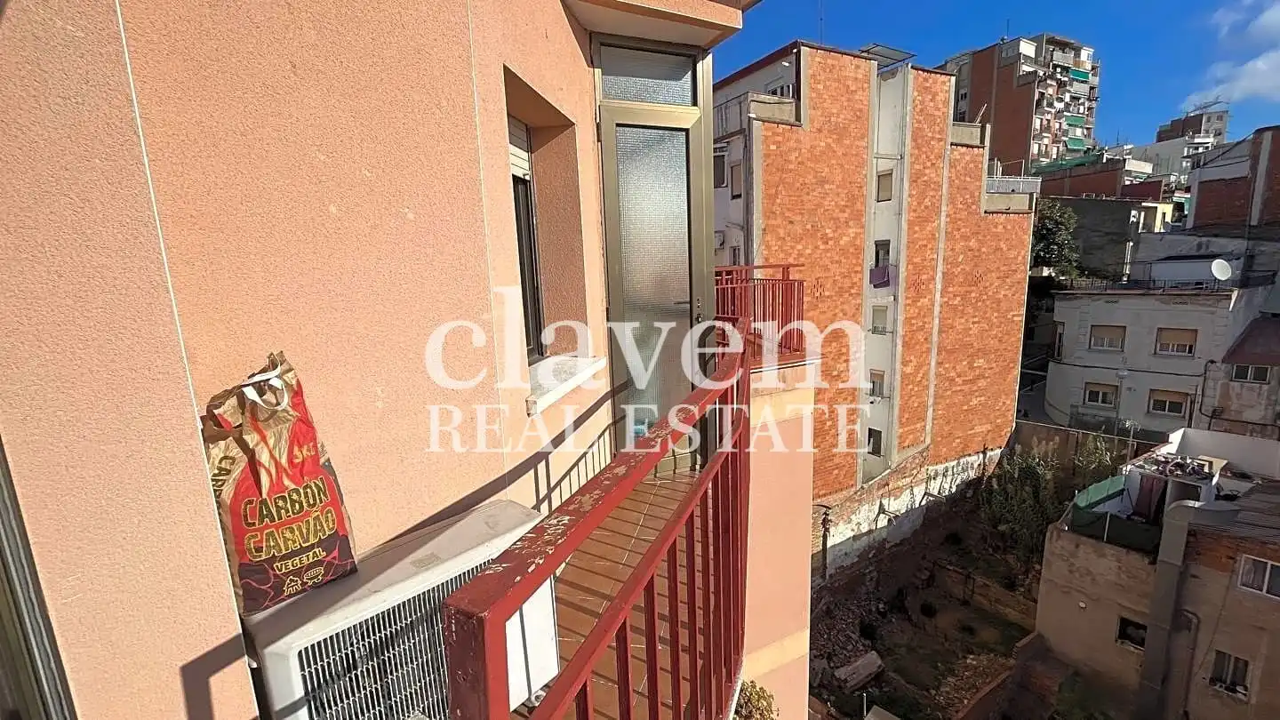 Vista exterior de Ático en venta en Barcelona con Aire acondicionado, Calefacción y Terraza