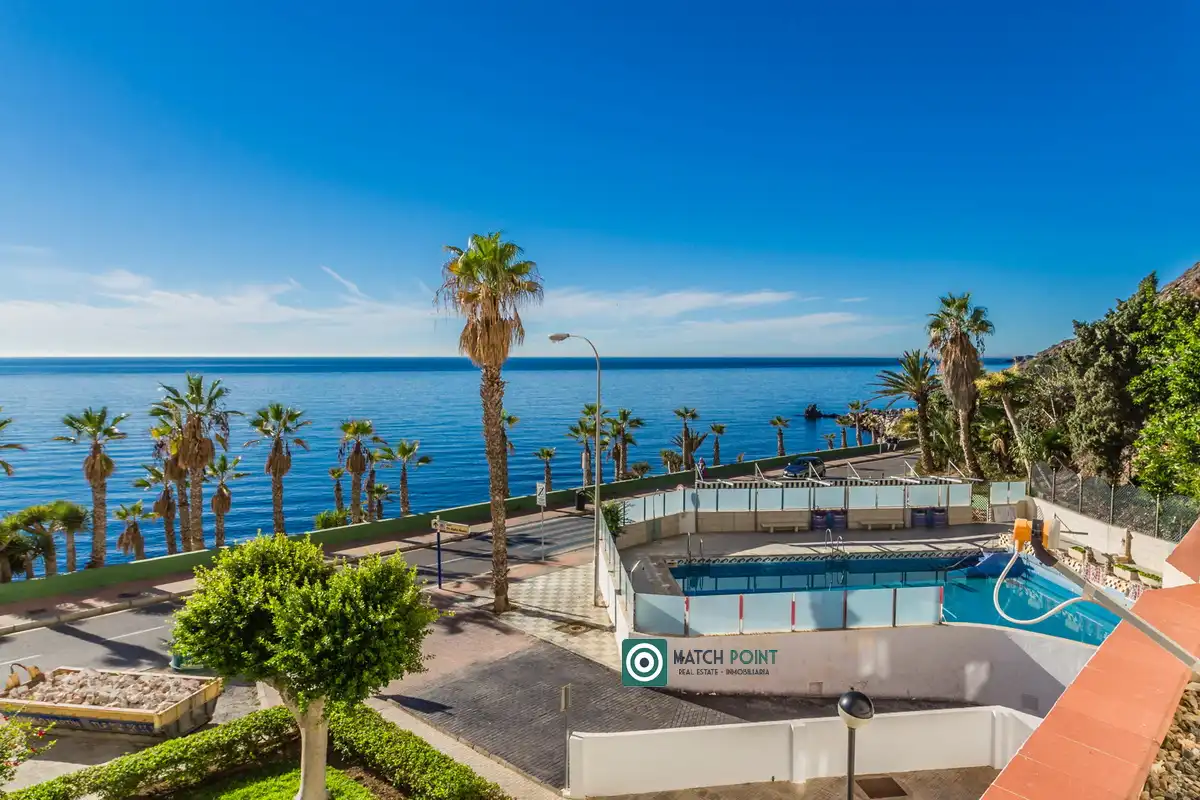Piscina de Apartament de lloguer en Almuñécar amb Moblat