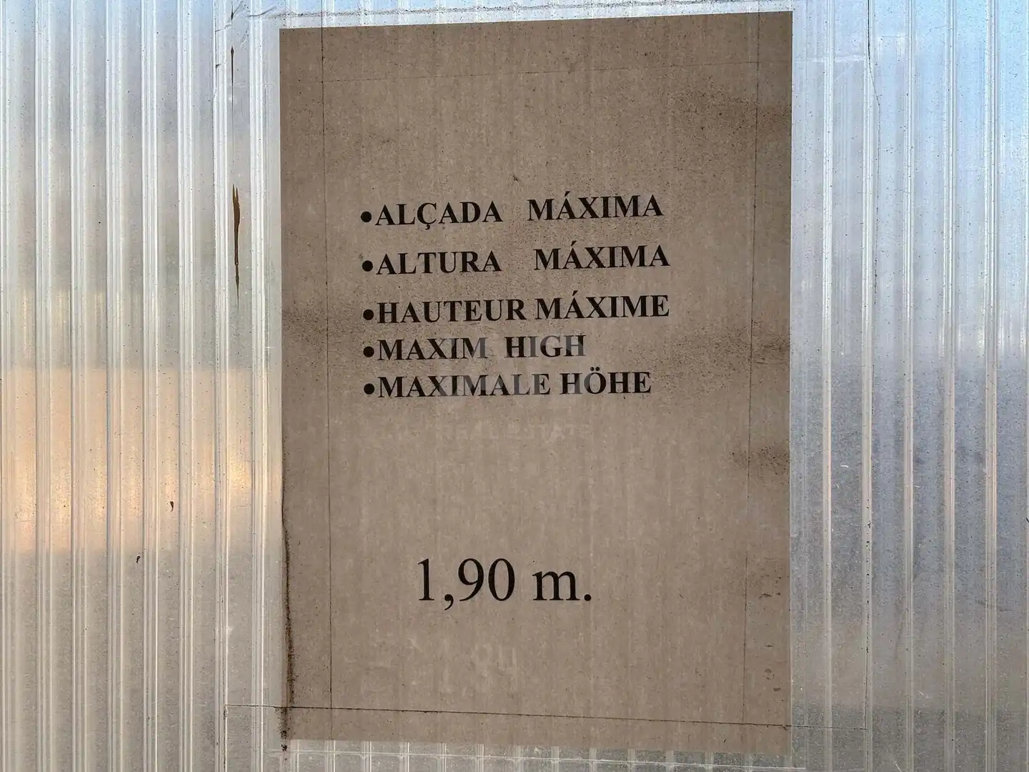 Außenansicht von Garage zum Verkauf in Empuriabrava