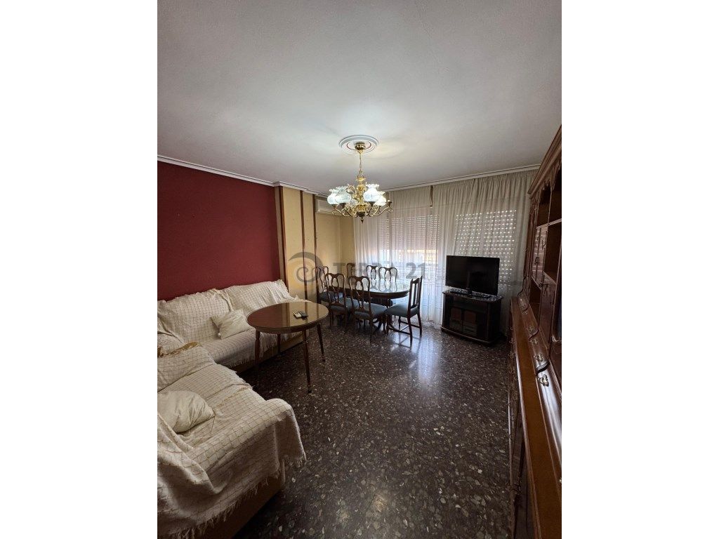Sala d'estar de Pis de lloguer en  Jaén Capital amb Moblat