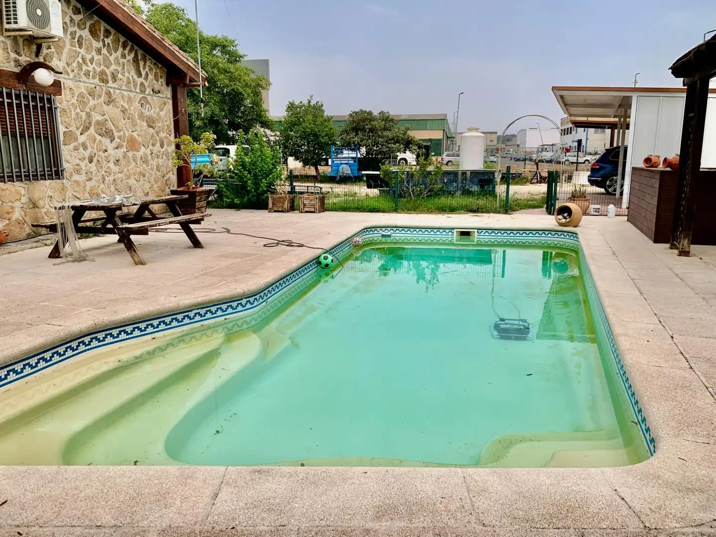 Piscina de Casa o chalet en venta en Lora del Río con Aire acondicionado, Calefacción y Jardín privado