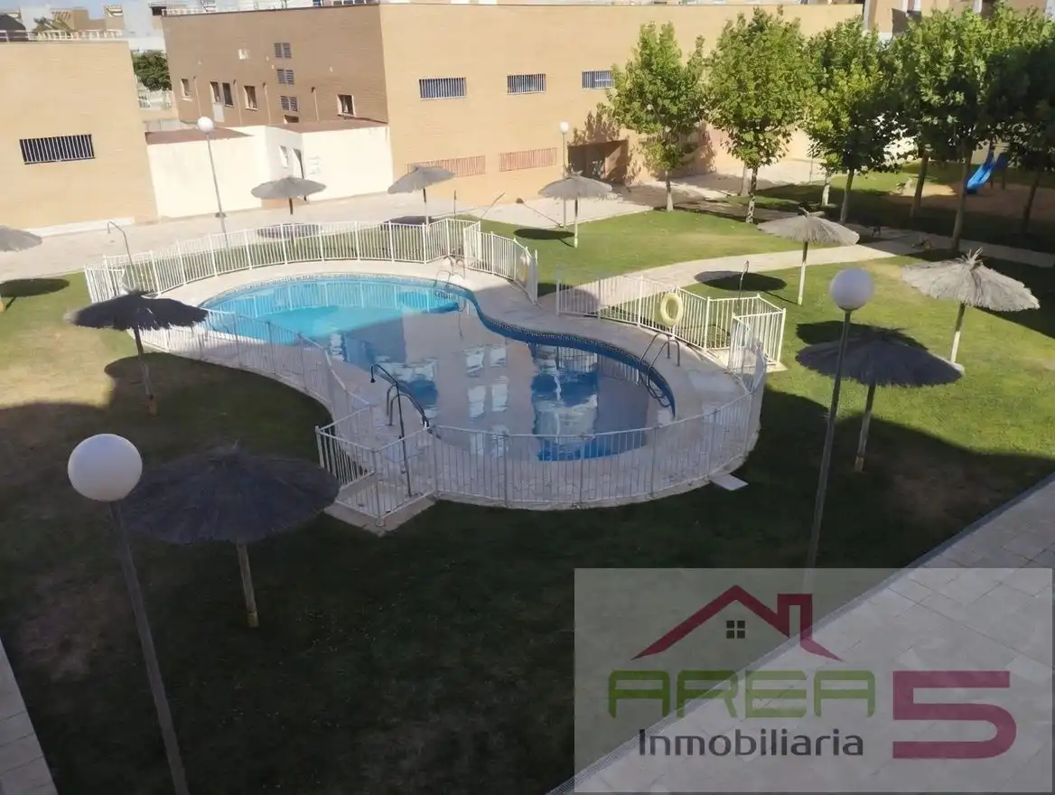 Piscina de Piso de alquiler en Mérida con Aire acondicionado, Calefacción y Parquet
