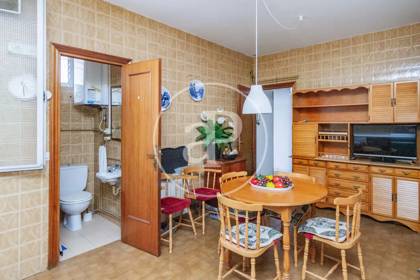 Kitchen of Flat for sale in Madrid  with Heating, Storage room and Balcony