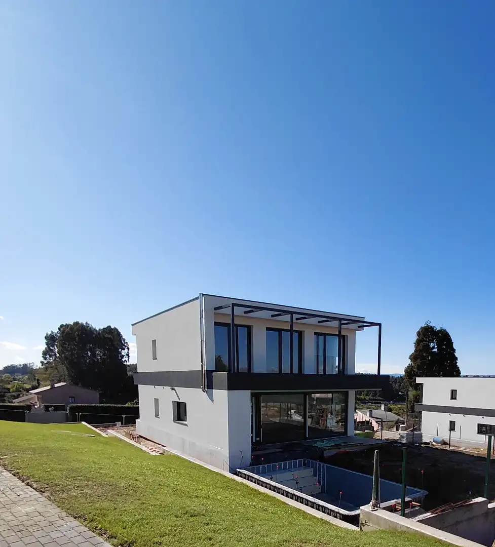 Vista exterior de Casa o xalet en venda en Oleiros amb Calefacció, Jardí privat i Parquet