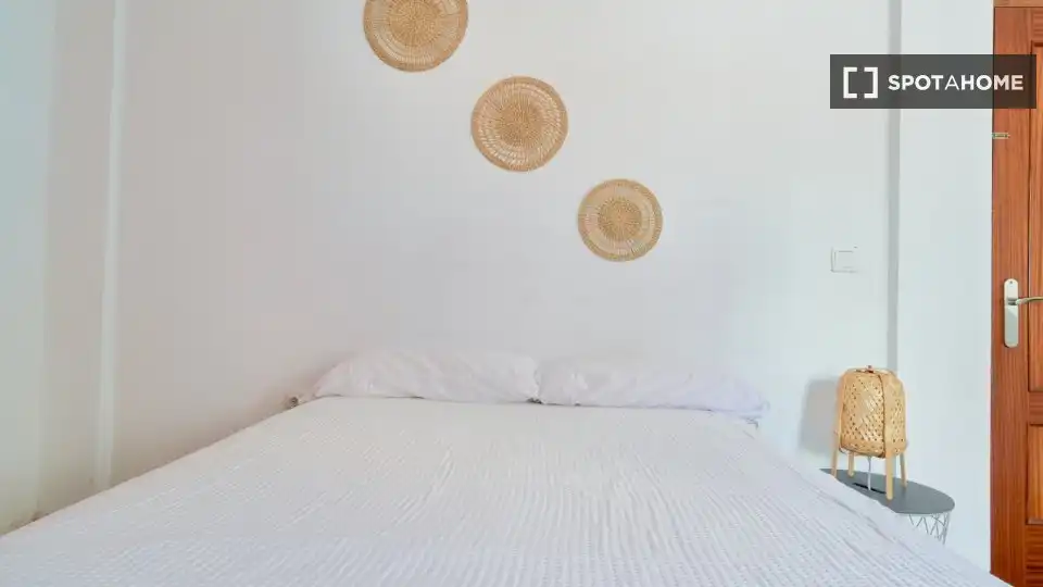 Room in La Victoria