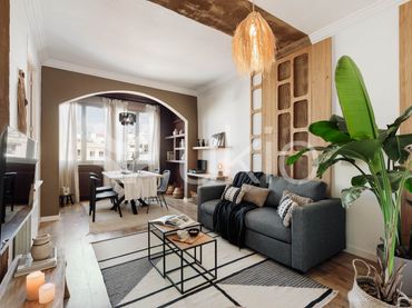 Apartment with balcony to rent in Carrer d'Aribau