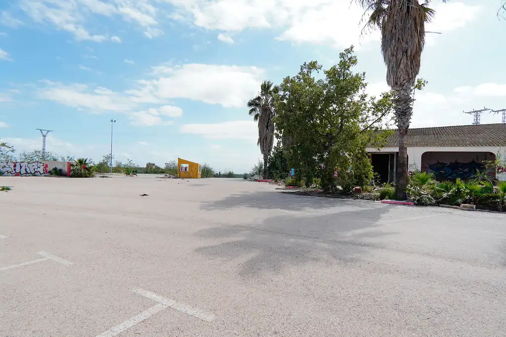 Parking of Country homes for sale in Murcia