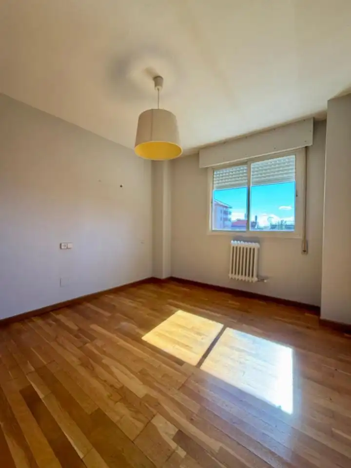 Schlafzimmer von Wohnung zur Miete in León Capital  mit Heizung und Abstellraum