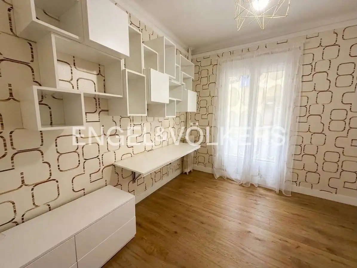 Bedroom of Flat for rent in Madrid  with Air Conditioner, Heating and Parquet flooring