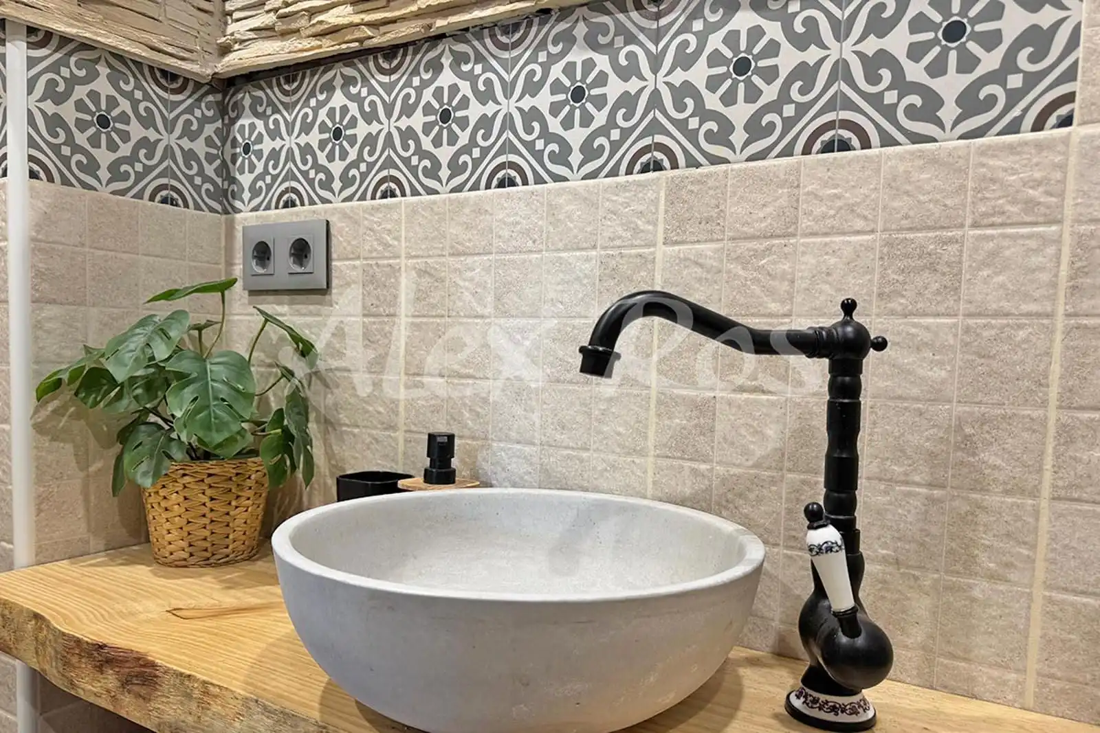 Badezimmer von Wohnungen zum Verkauf in Bellver de Cerdanya mit Terrasse, Abstellraum und Möbliert