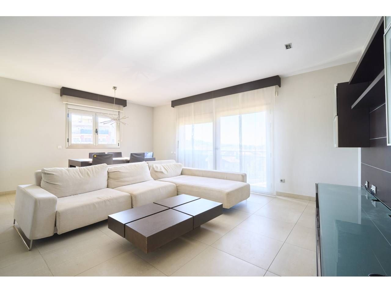 Living room of Single-family semi-detached for sale in Les Franqueses del Vallès  with Air Conditioner, Heating and Terrace
