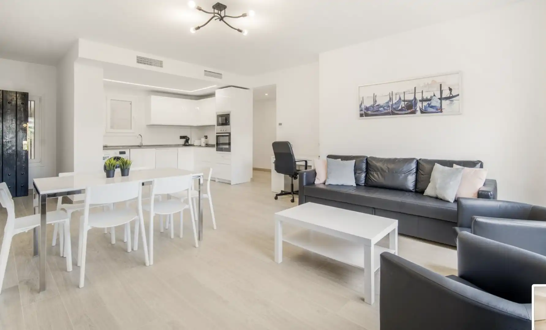 Apartment for sale in Nueva Andalucía