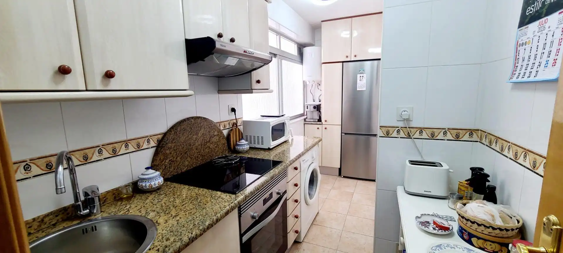 Cuina de Apartament en venda en Madrid amb Calefacció