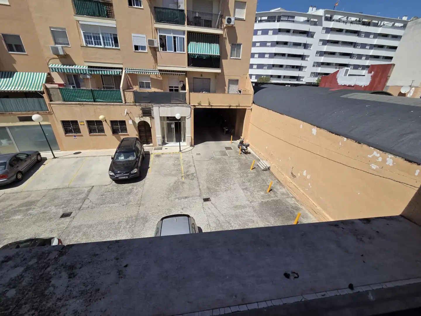 Parking of Buildings for sale in Algeciras