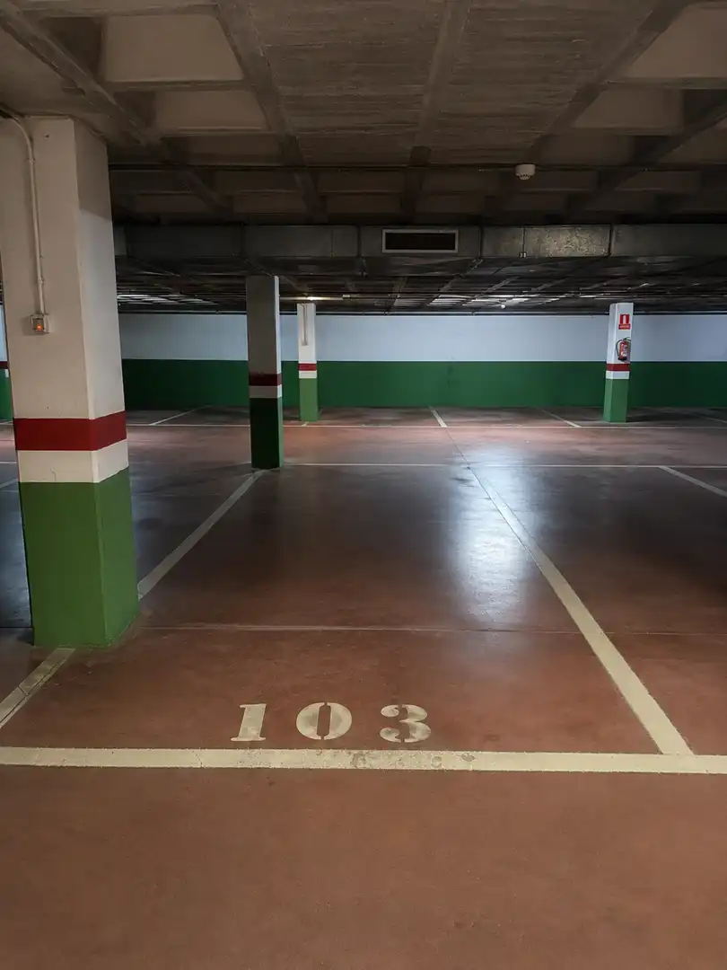 Parking de Garaje en venta en Oviedo 