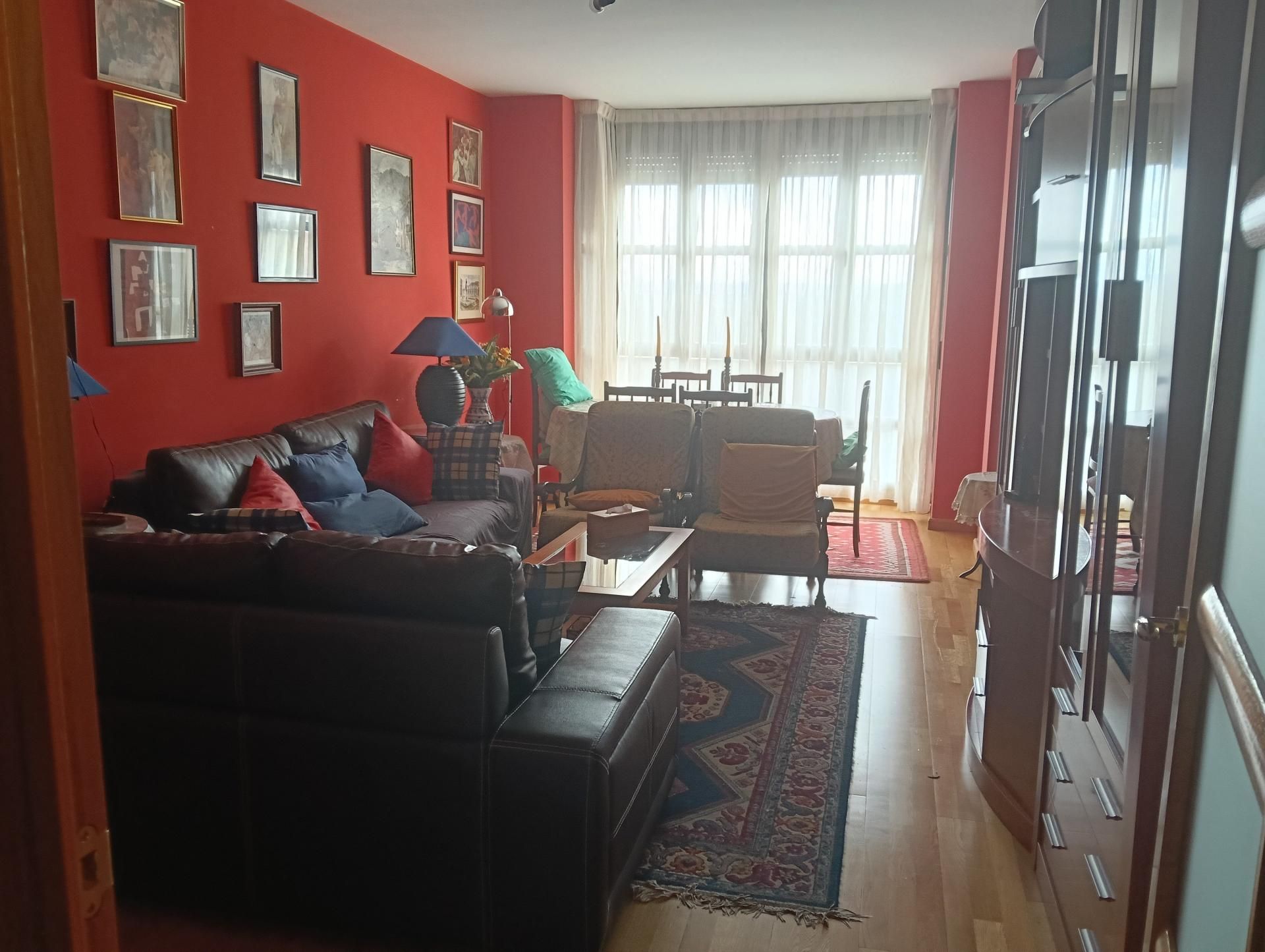 Sala de estar de Dúplex en venta en Valencia de Don Juan con Calefacción y Terraza