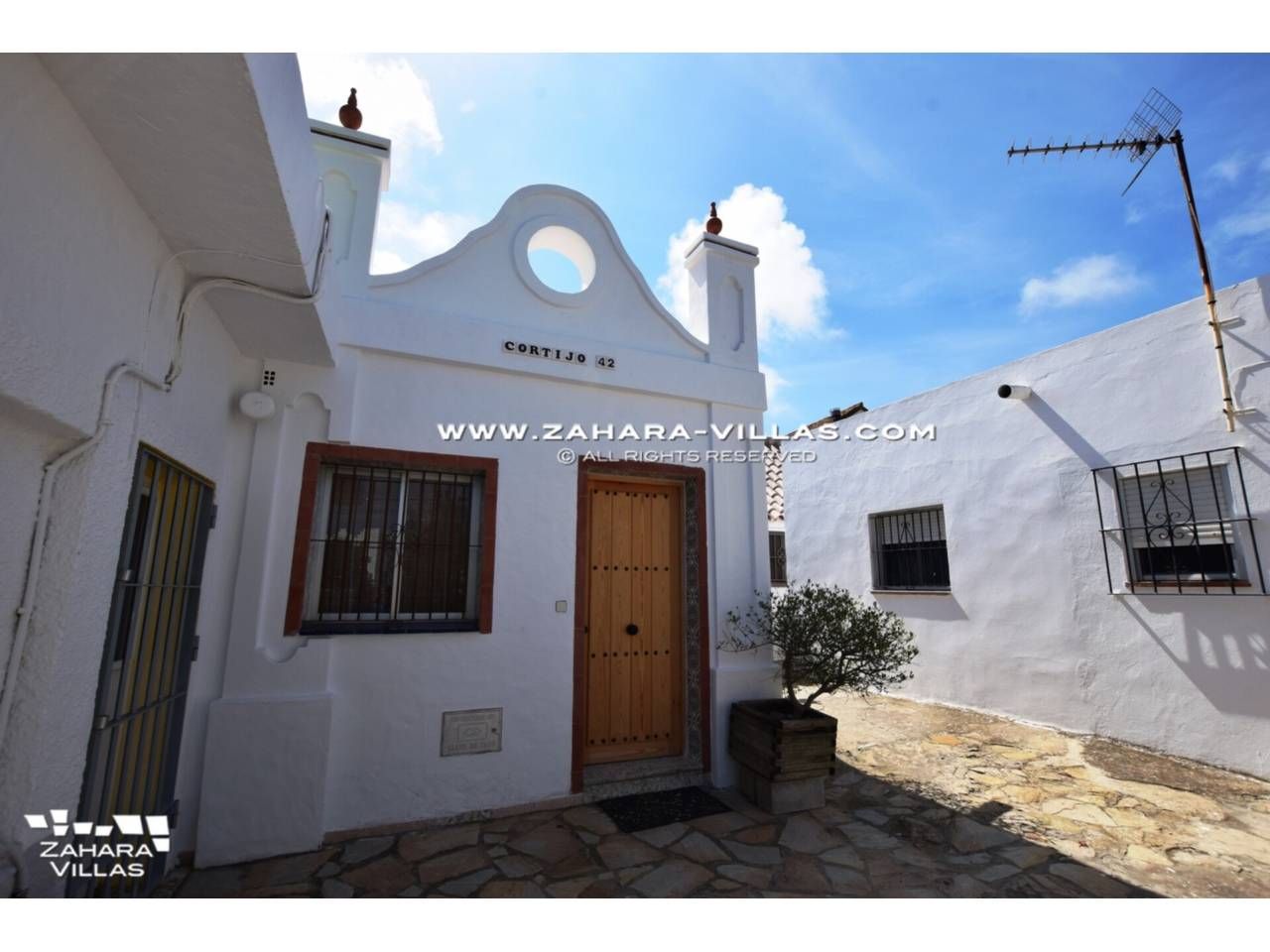 Vista exterior de Casa o xalet en venda en Tarifa amb Aire condicionat