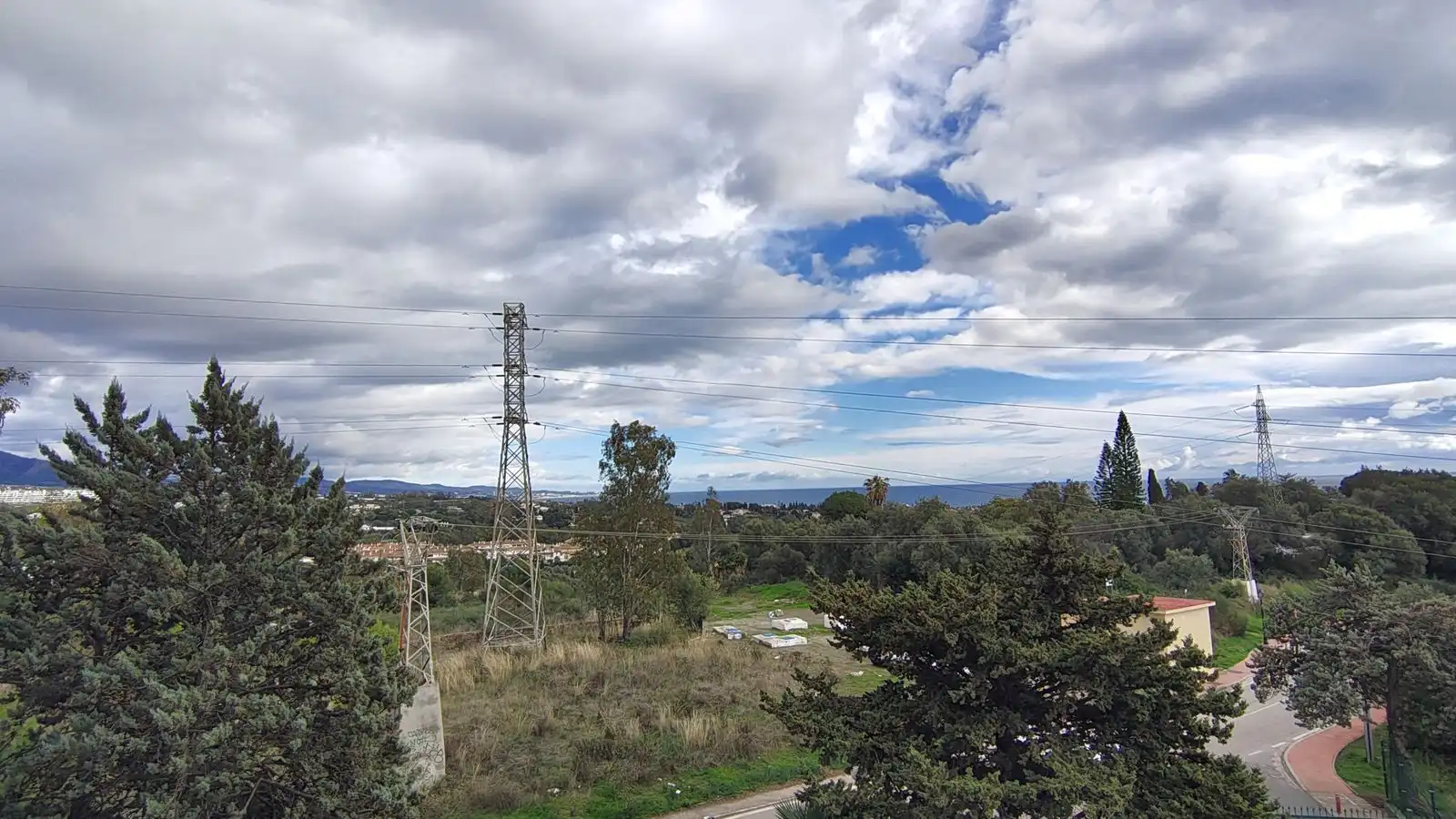Vista exterior de Estudi en venda en Marbella amb Aire condicionat, Terrassa i Moblat