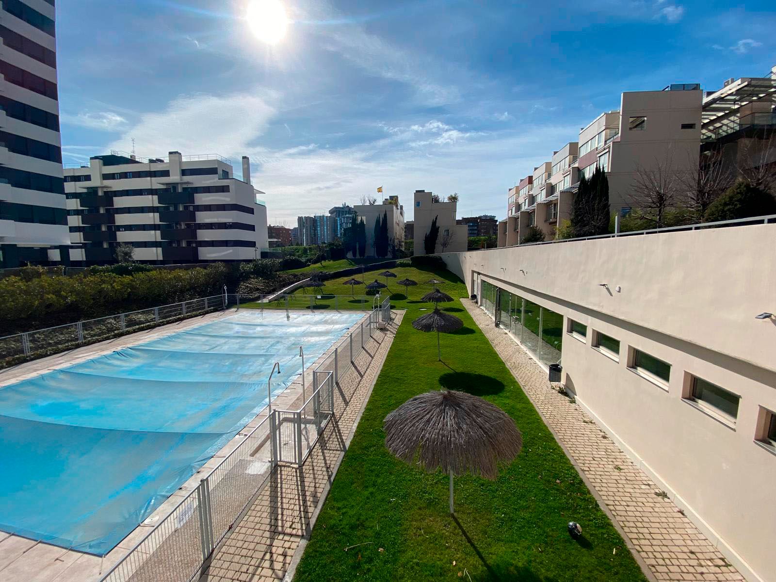 Piso de alquiler en Virgen del Cortijo - Manoteras